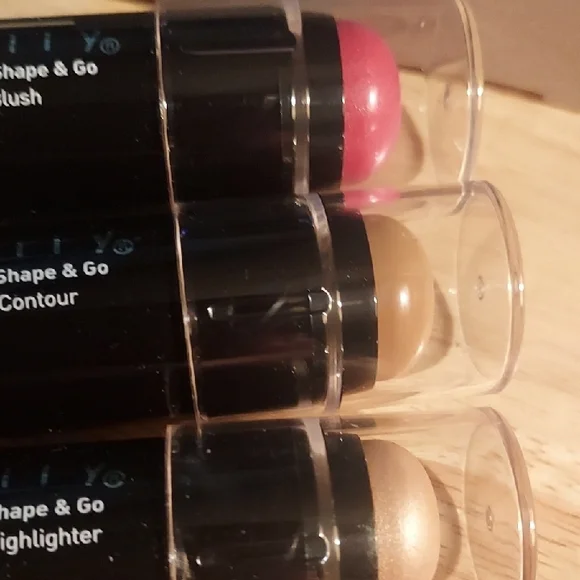 Mally Beauty Highlight & Contour Trio - Picture 6 of 7